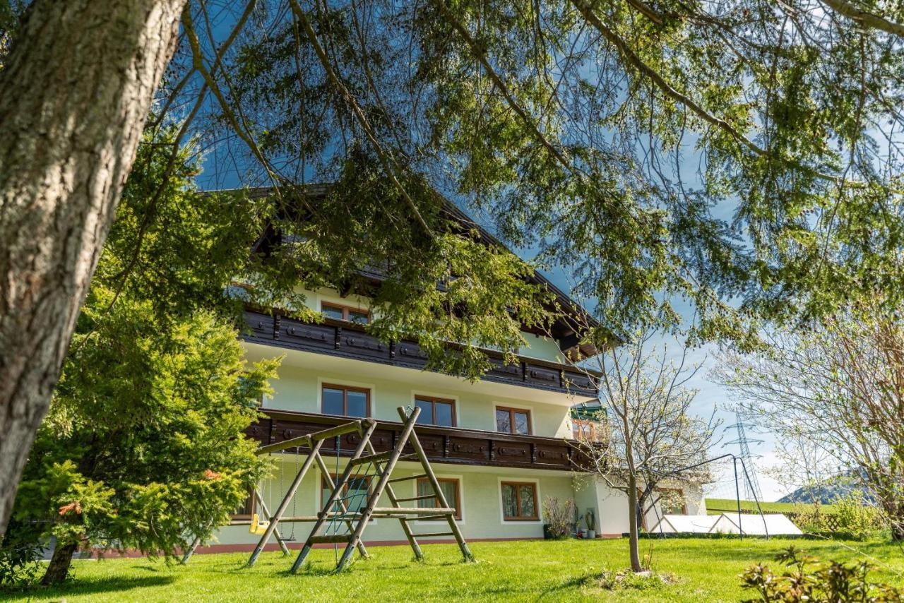 Gaestehaus Huber Fruehstueckspension シュラートミンク エクステリア 写真
