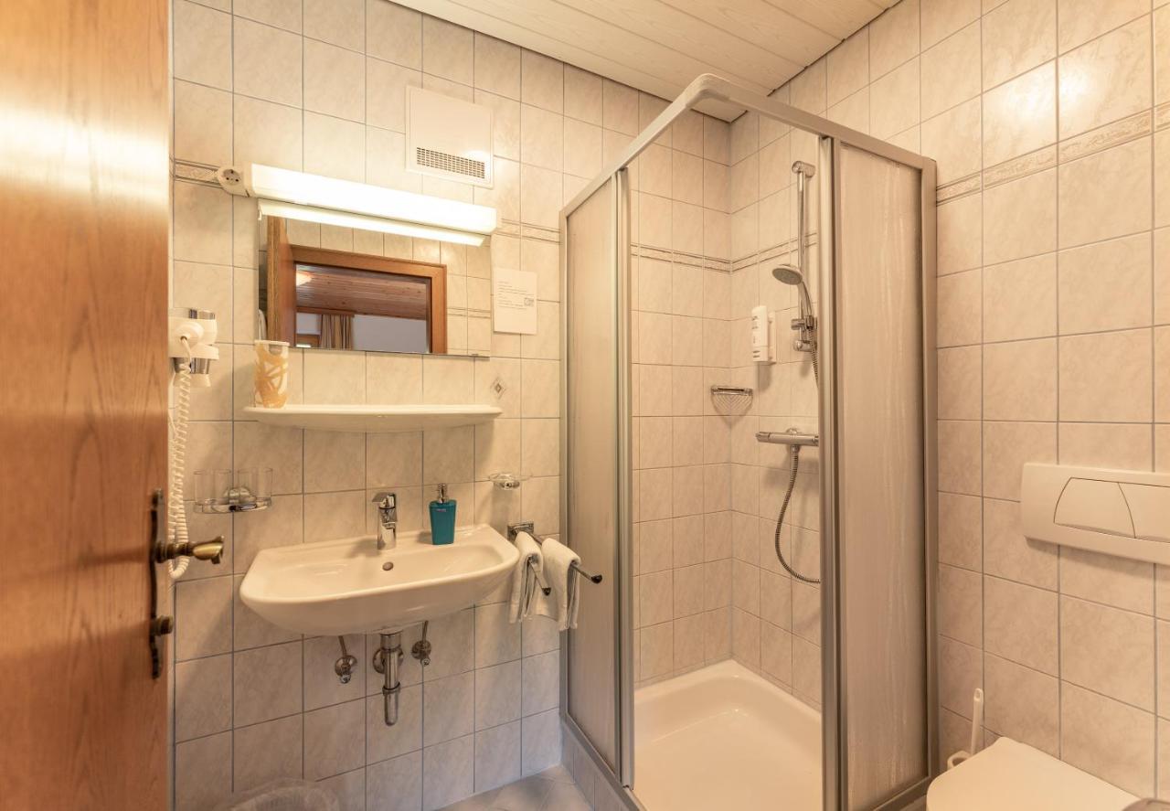 Gaestehaus Huber Fruehstueckspension シュラートミンク エクステリア 写真